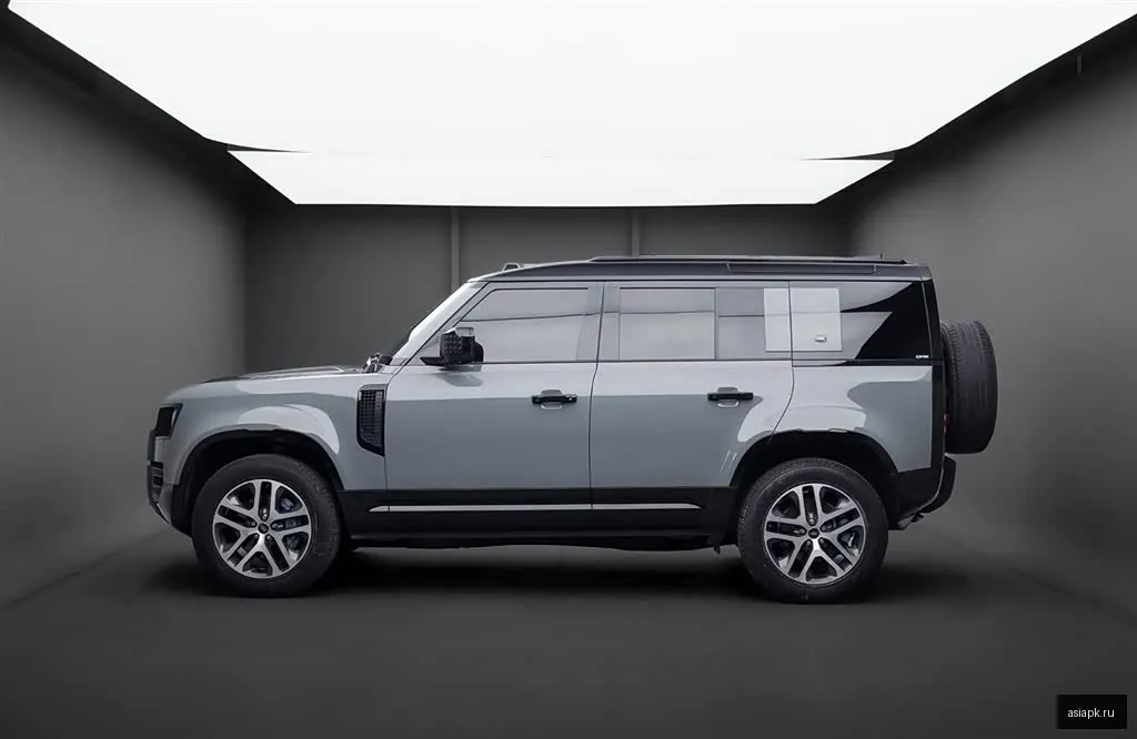 Land Rover Defender 3