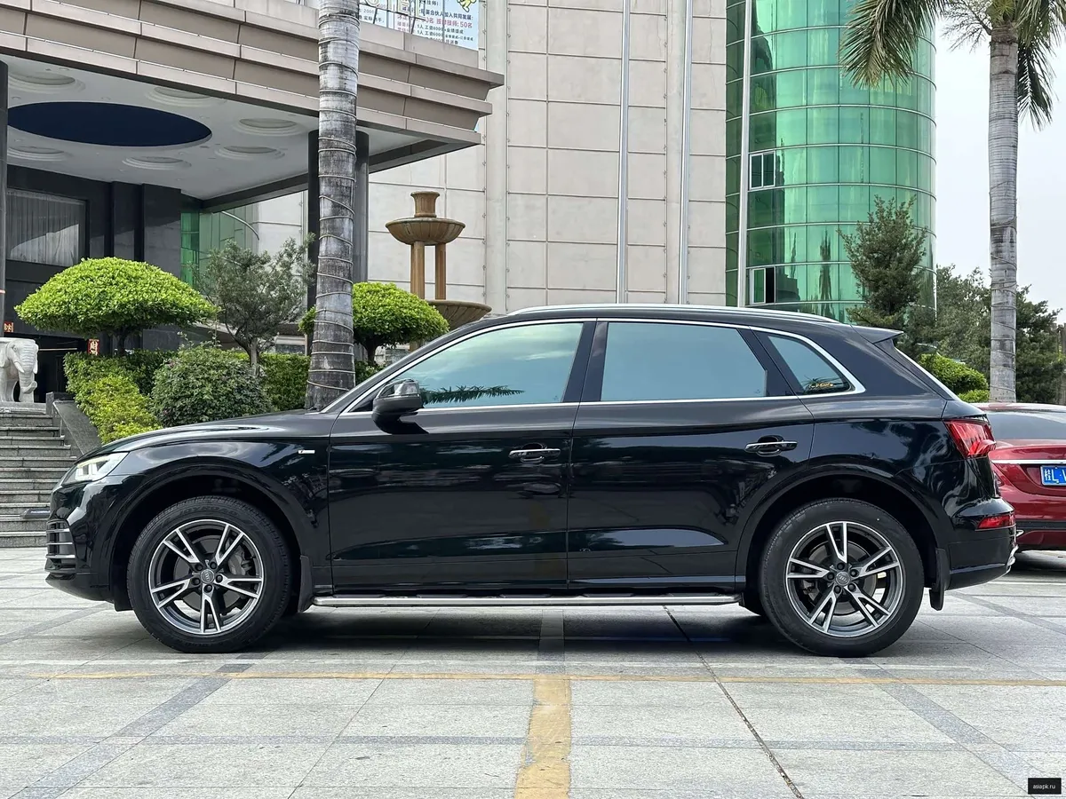 Audi Q5 4