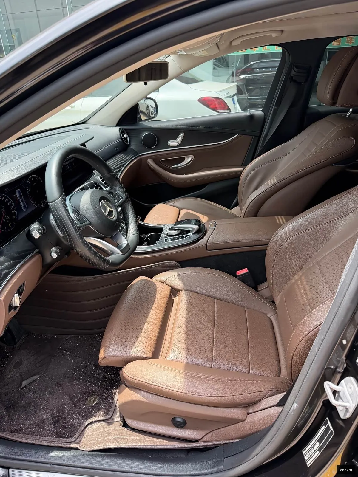 Mercedes-Benz E-Class 5