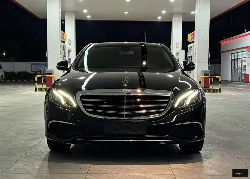 Mercedes-Benz E-Class 3