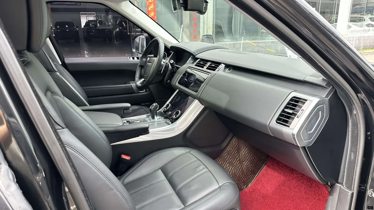 Land Rover Range Rover Sport 6