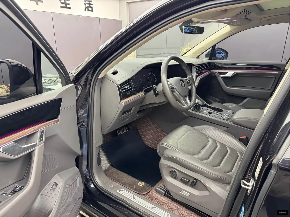 Volkswagen Touareg 4
