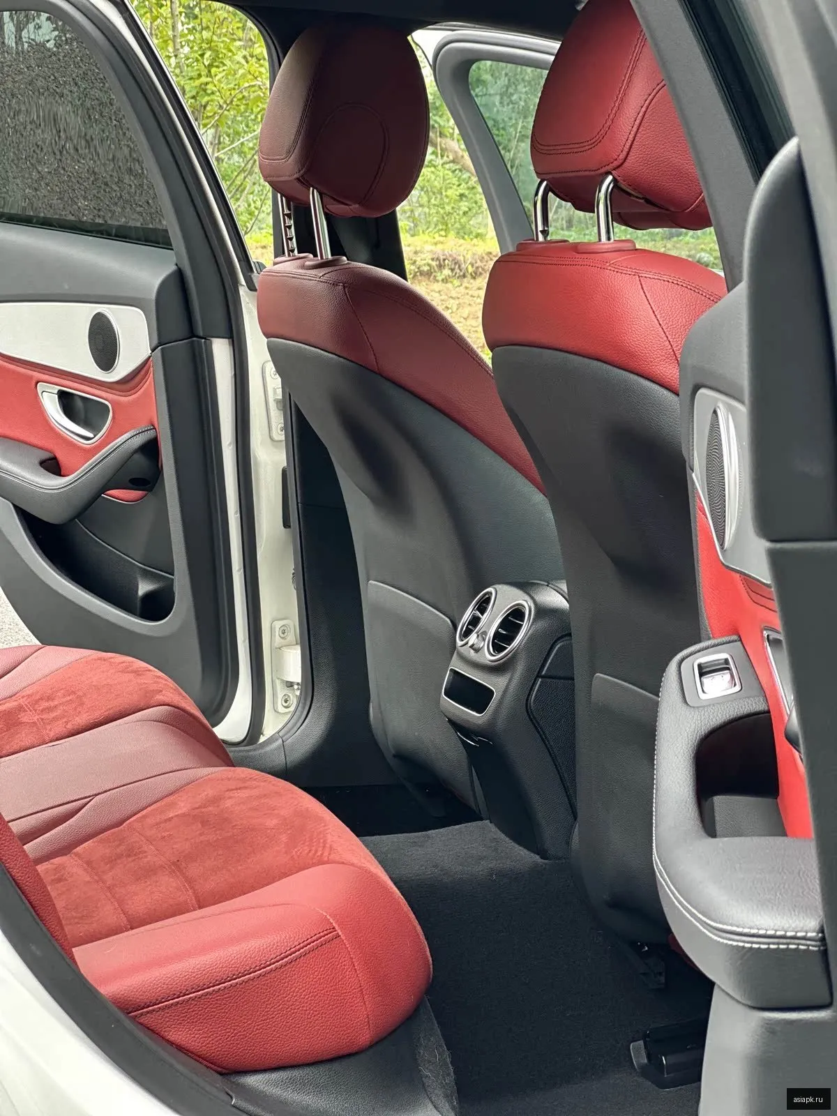 Mercedes-Benz C-Class 5