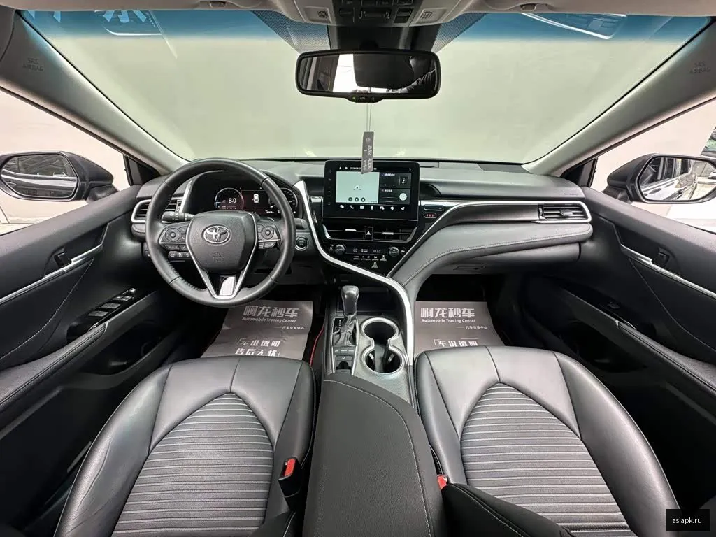 Toyota Camry 6