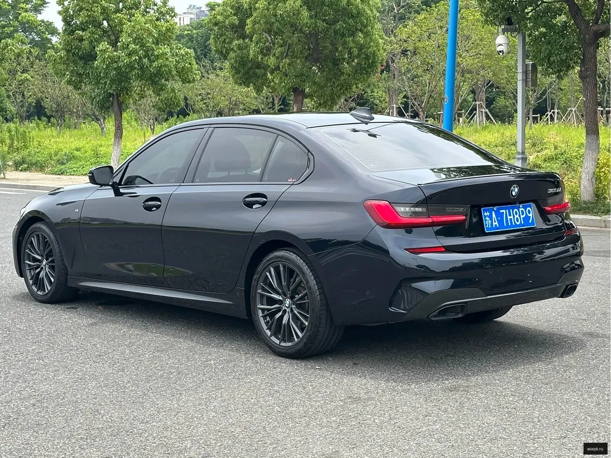 BMW 3-Series 6