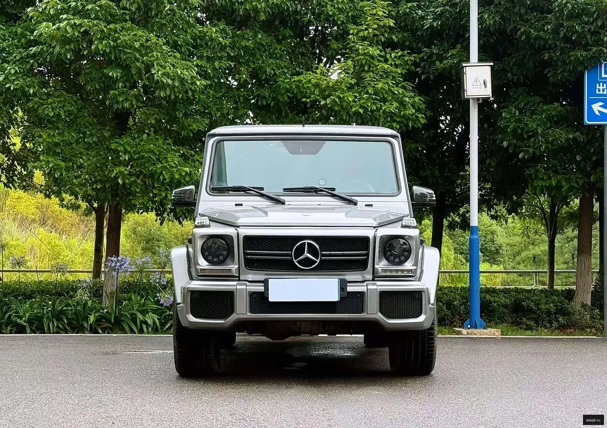 Mercedes-Benz G-Class 3