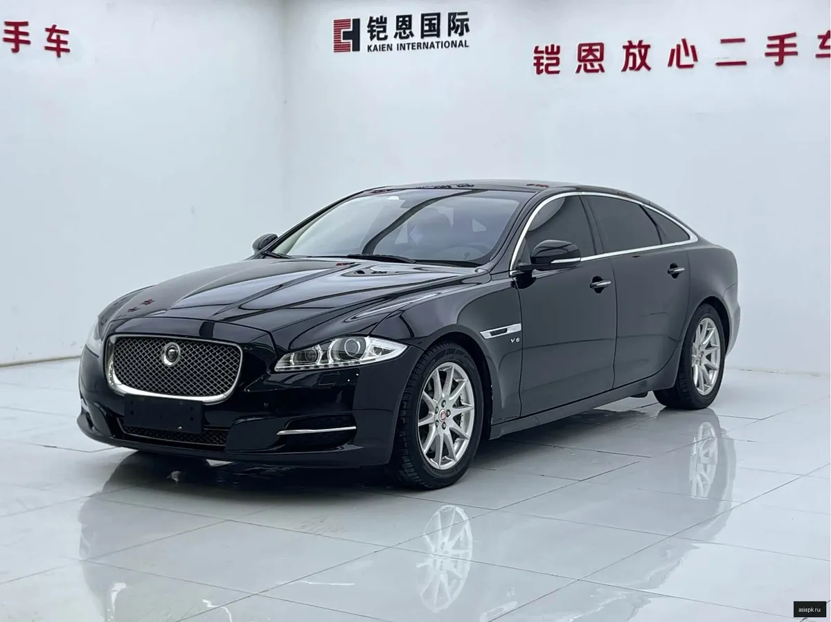 Jaguar XJ
