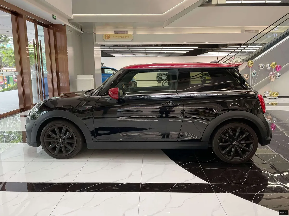 MINI Hatch 4