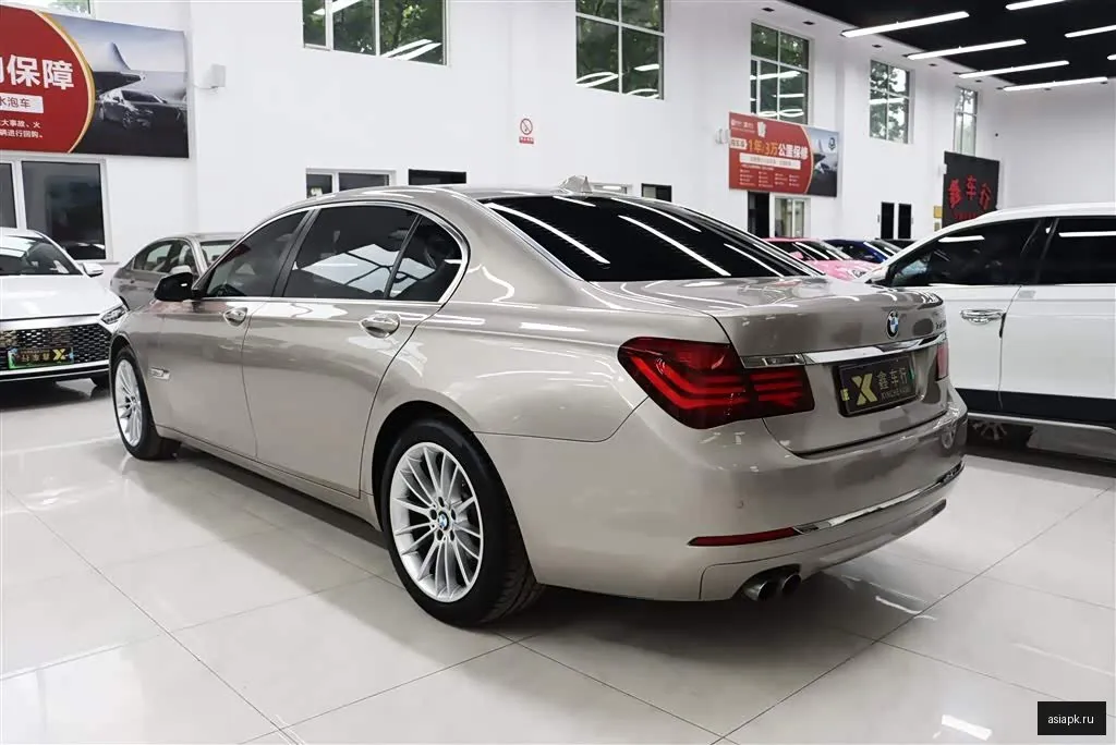 BMW 7-Series 6