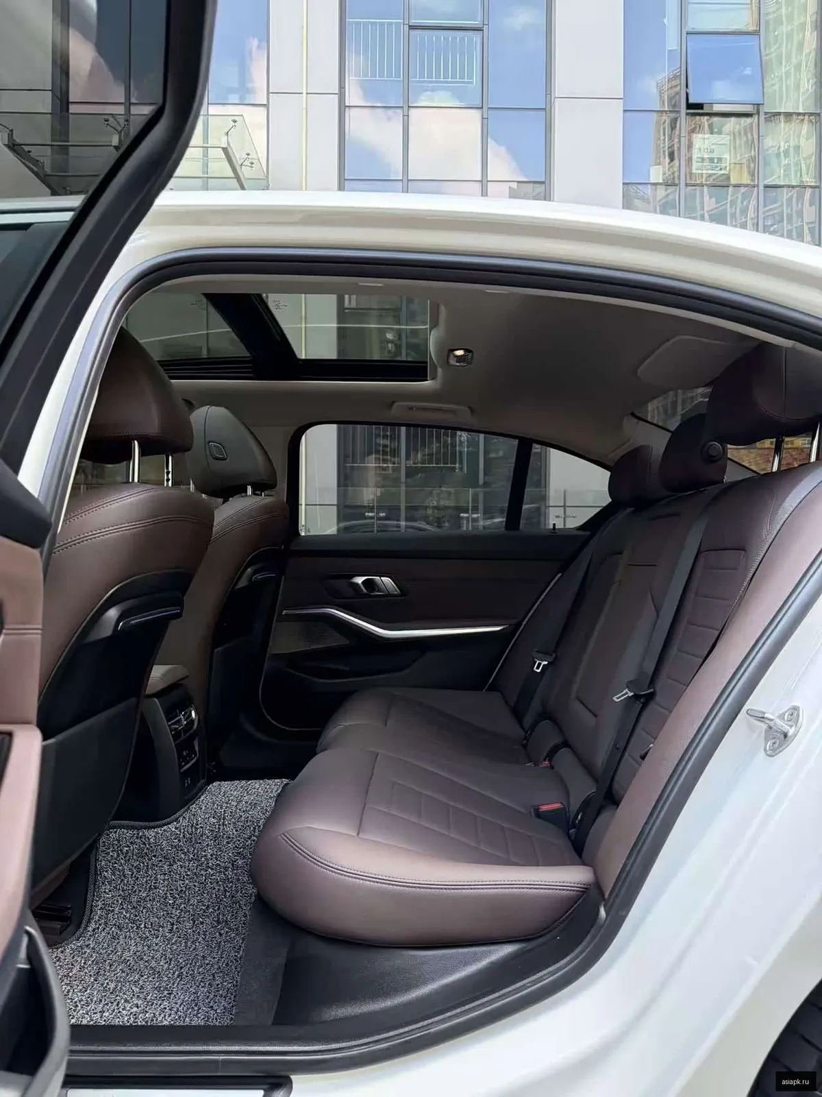 BMW 3-Series 5