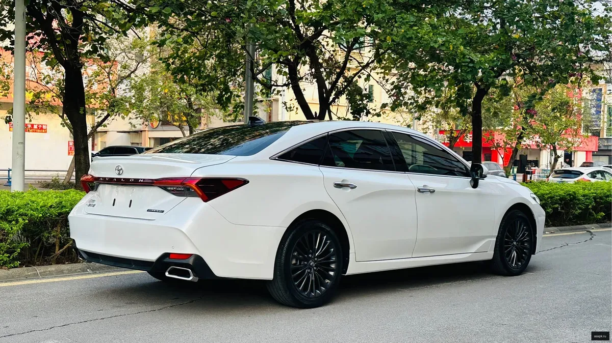 Toyota Avalon 4