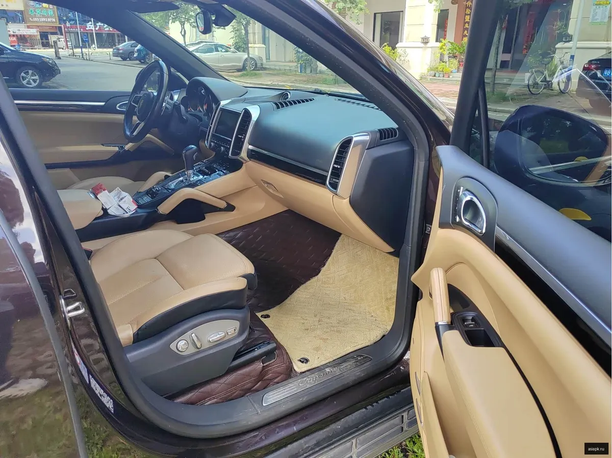Porsche Cayenne 6