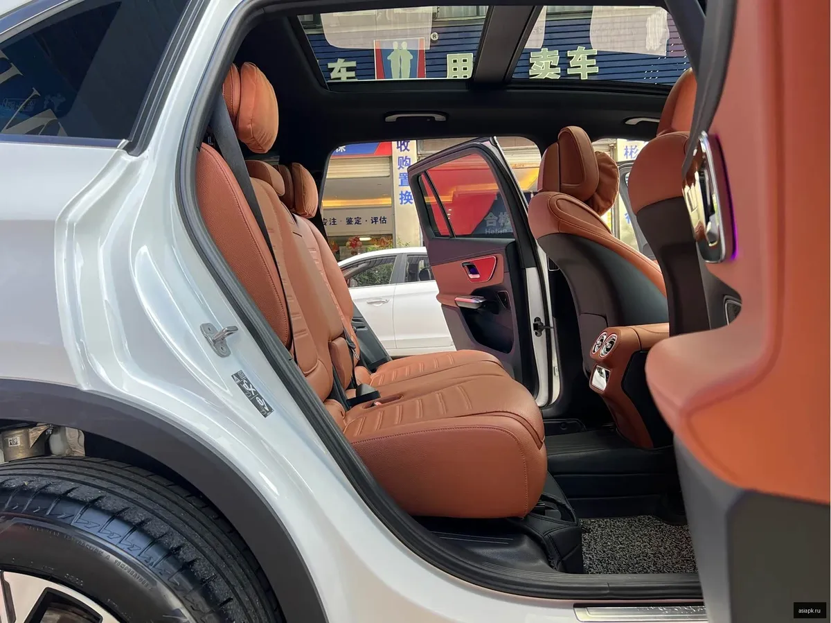 Mercedes-Benz GLC-Class AMG 4