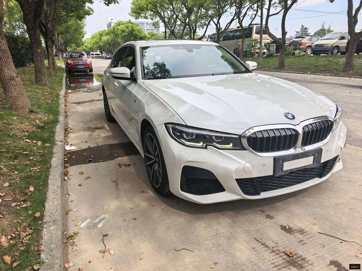 BMW 3-Series 2
