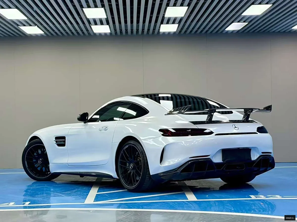 Mercedes-Benz AMG GT 4