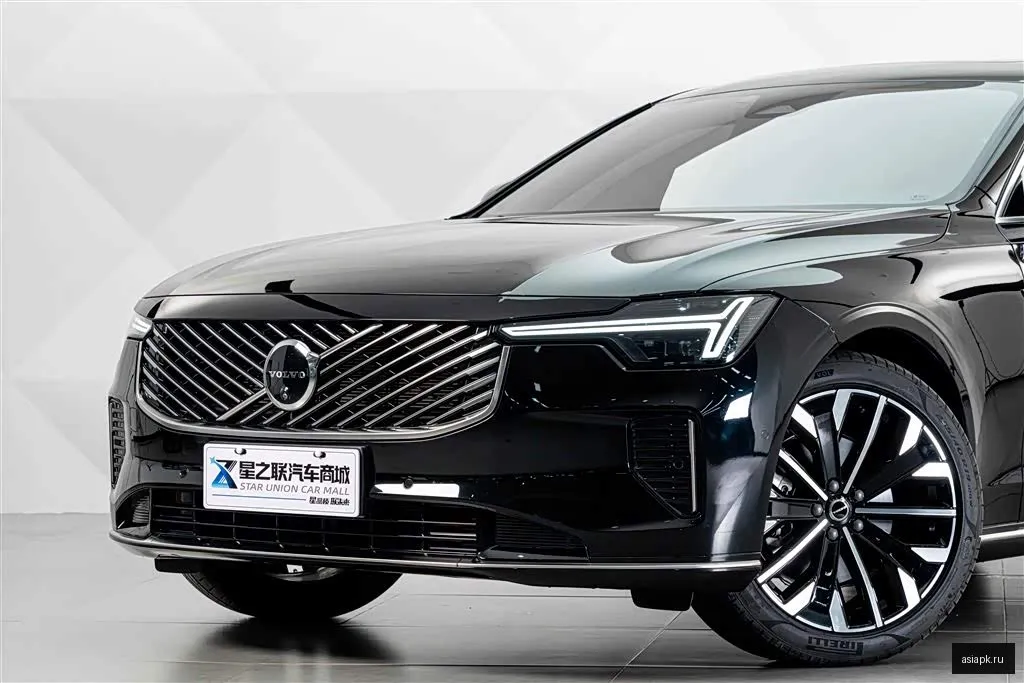 Volvo S90 3