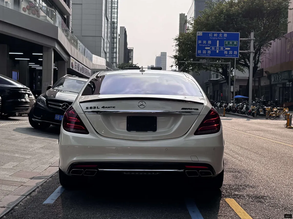 Mercedes-Benz S-Class 5