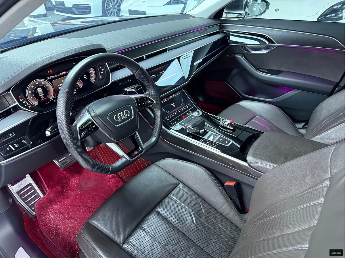 Audi A8 4