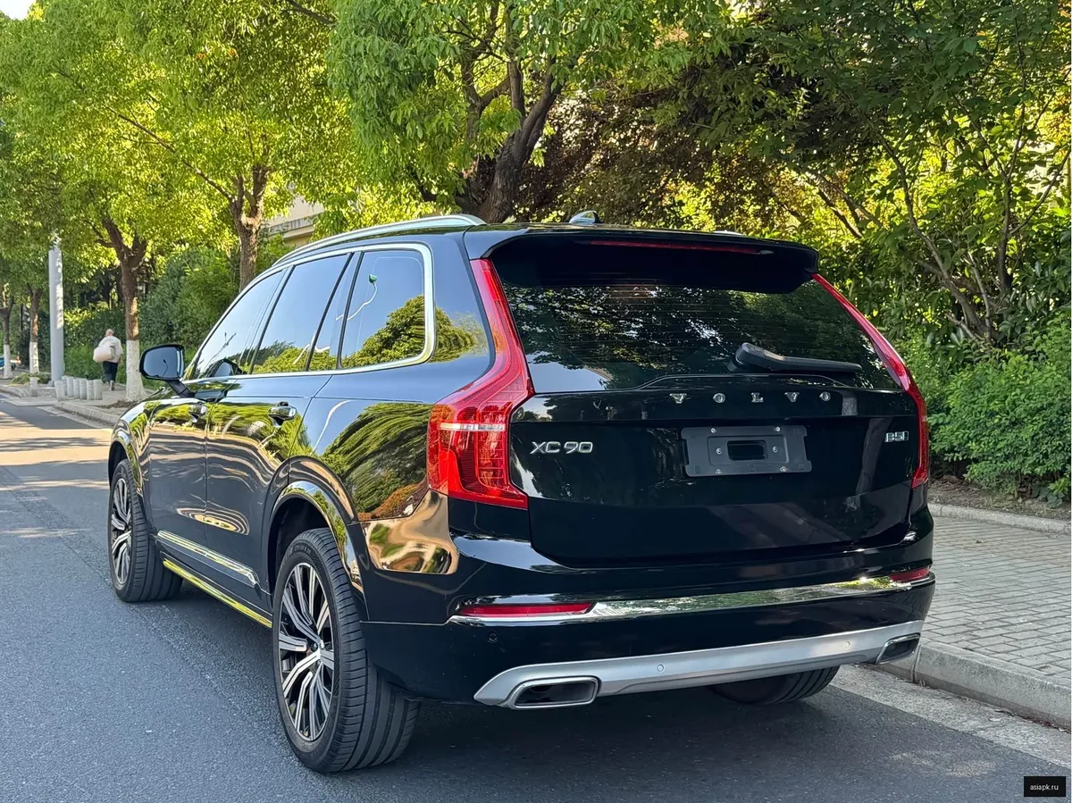Volvo XC90 4