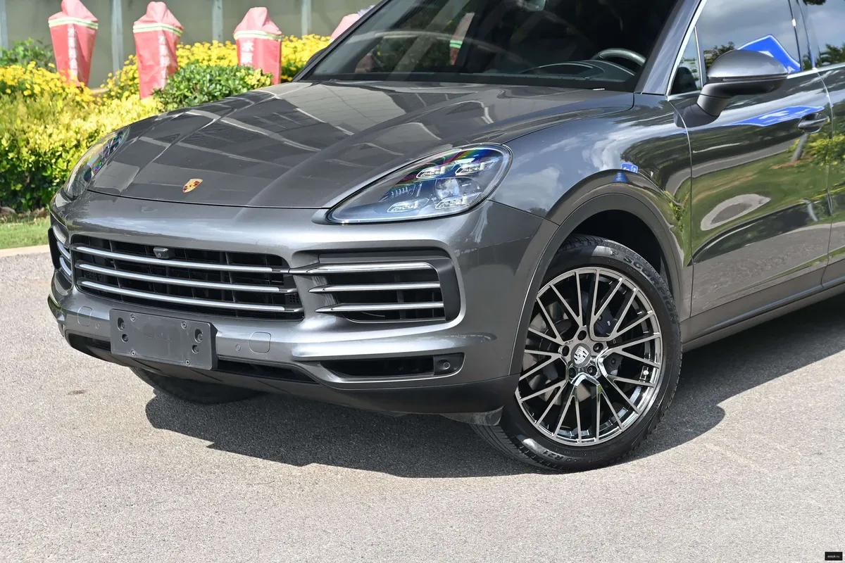Porsche Cayenne 4
