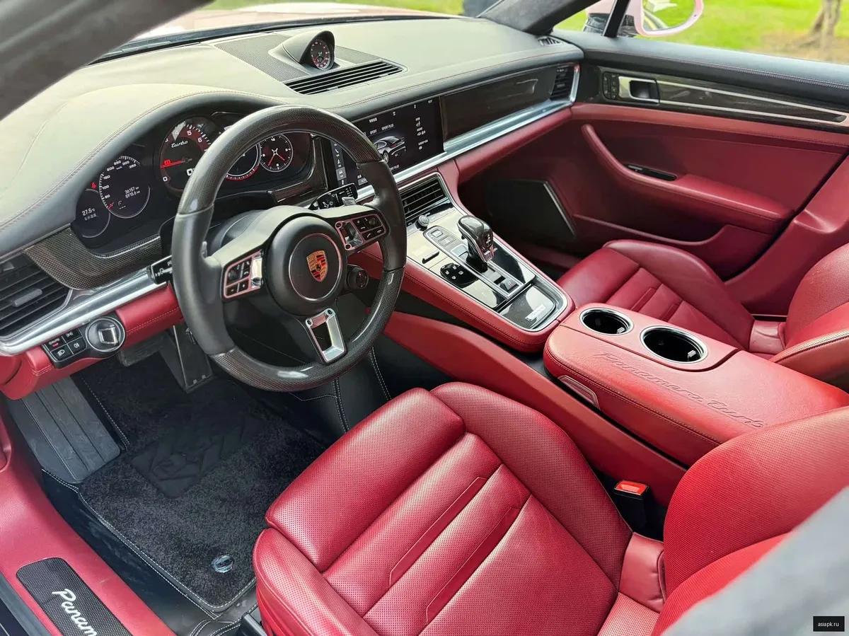 Porsche Panamera 4