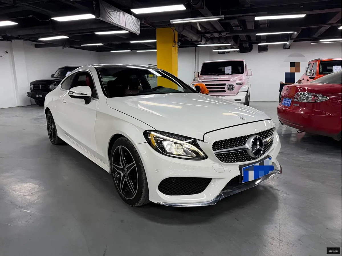 Mercedes-Benz C-Class 3