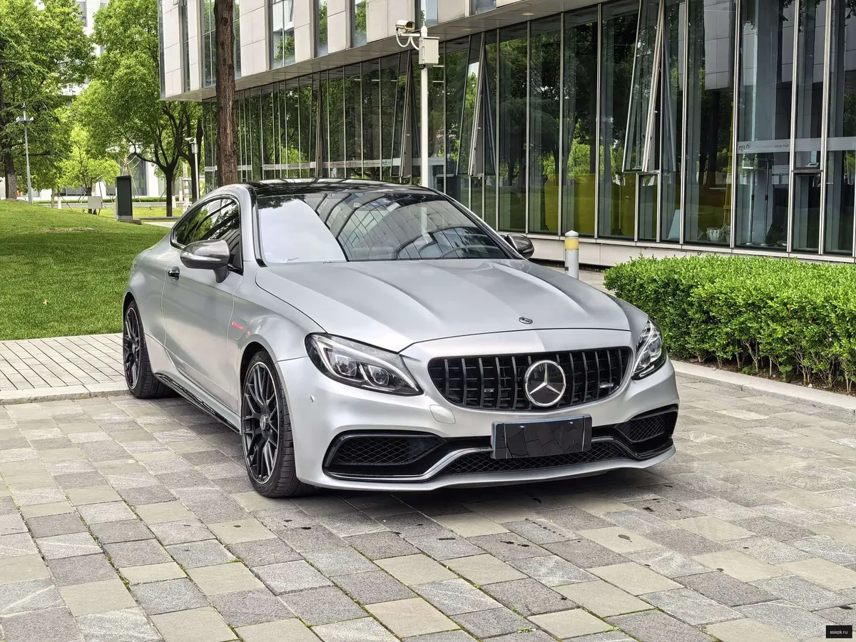 Mercedes-Benz C-Class 3