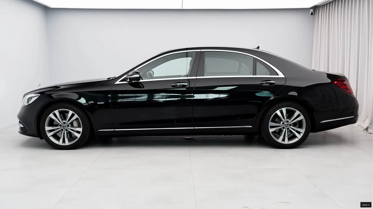 Mercedes-Benz S-Class 3