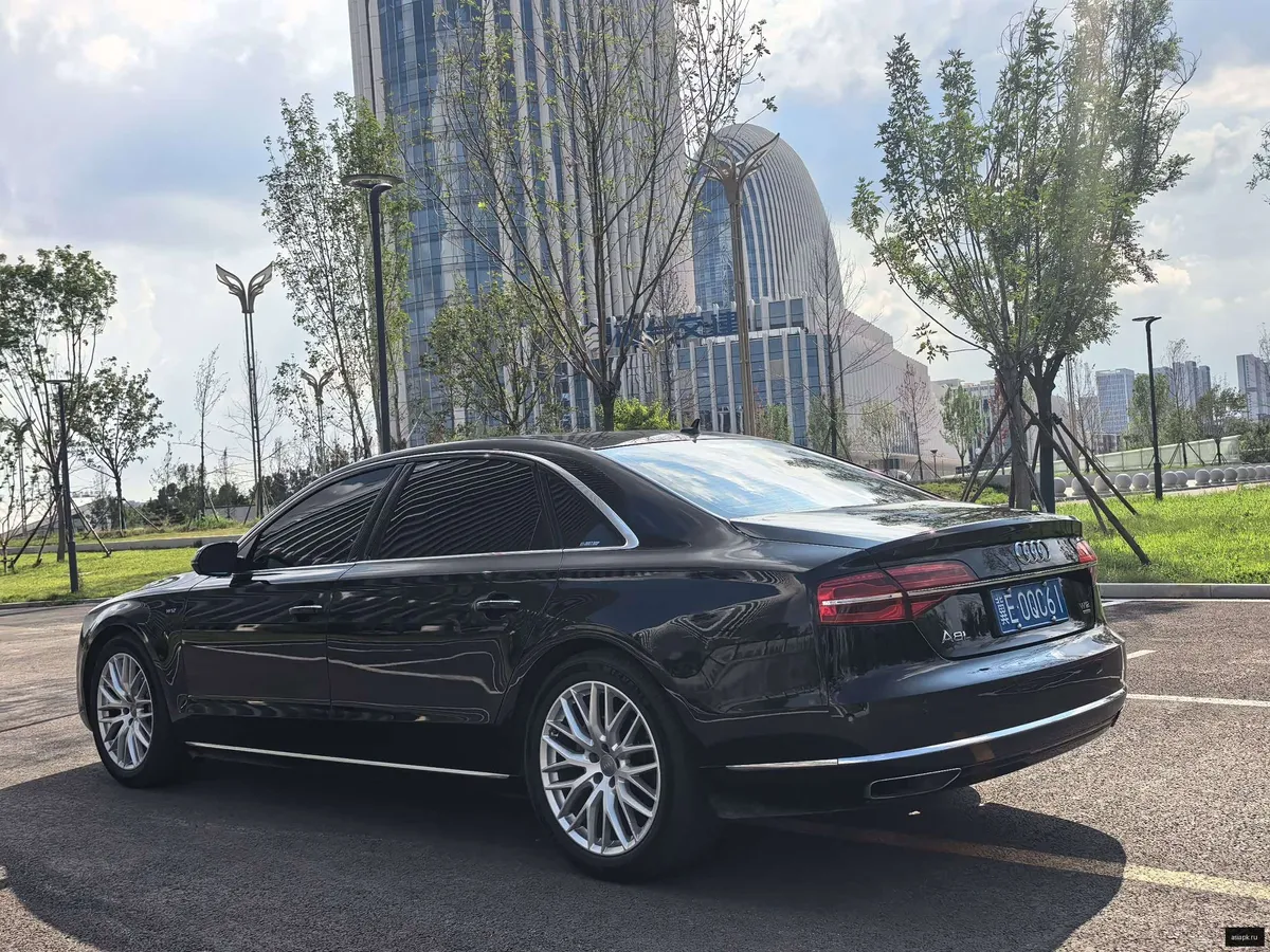 Audi A8 6