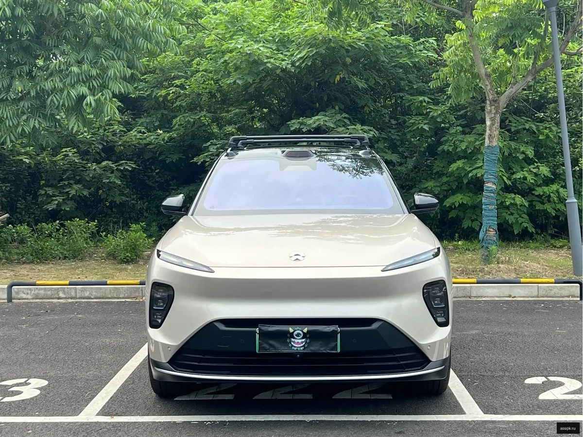 nio ES8 2