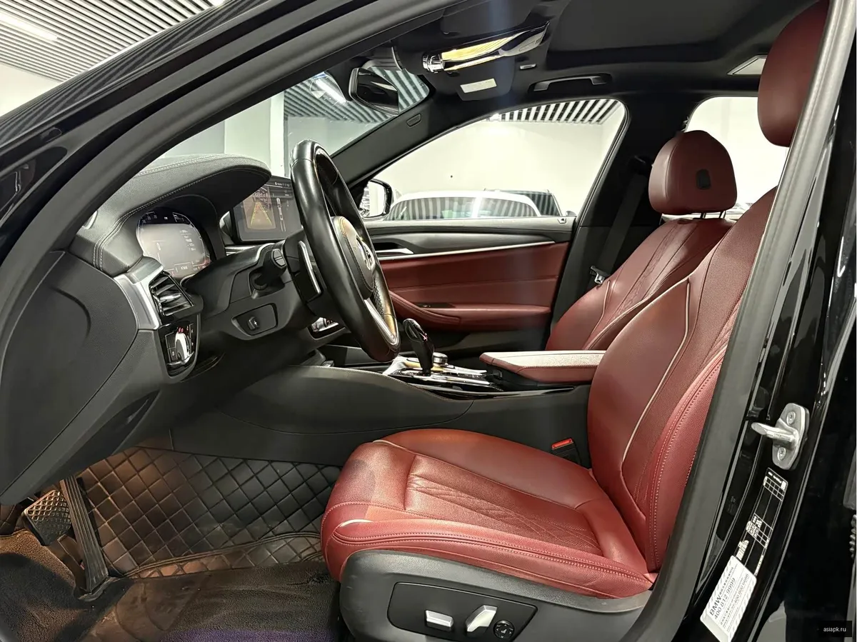 BMW 5-Series 4