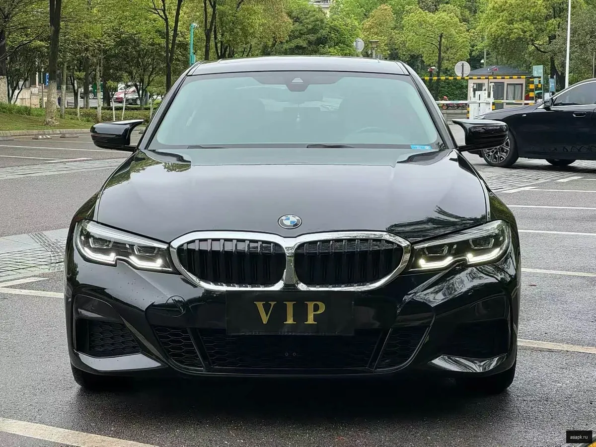 BMW 3-Series 2