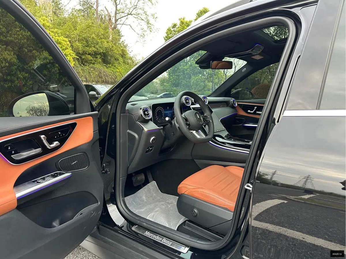 Mercedes-Benz GLC-Class AMG 5