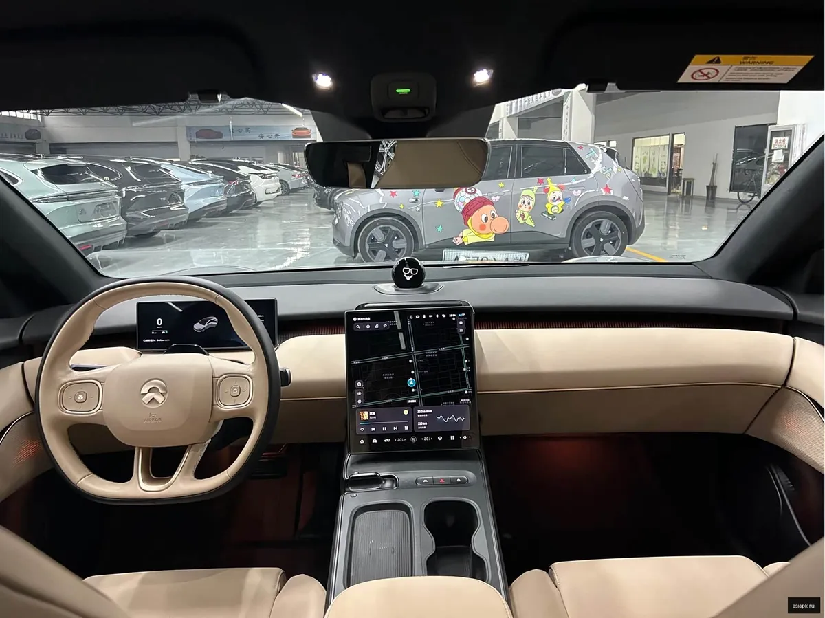 Nio ET5 5