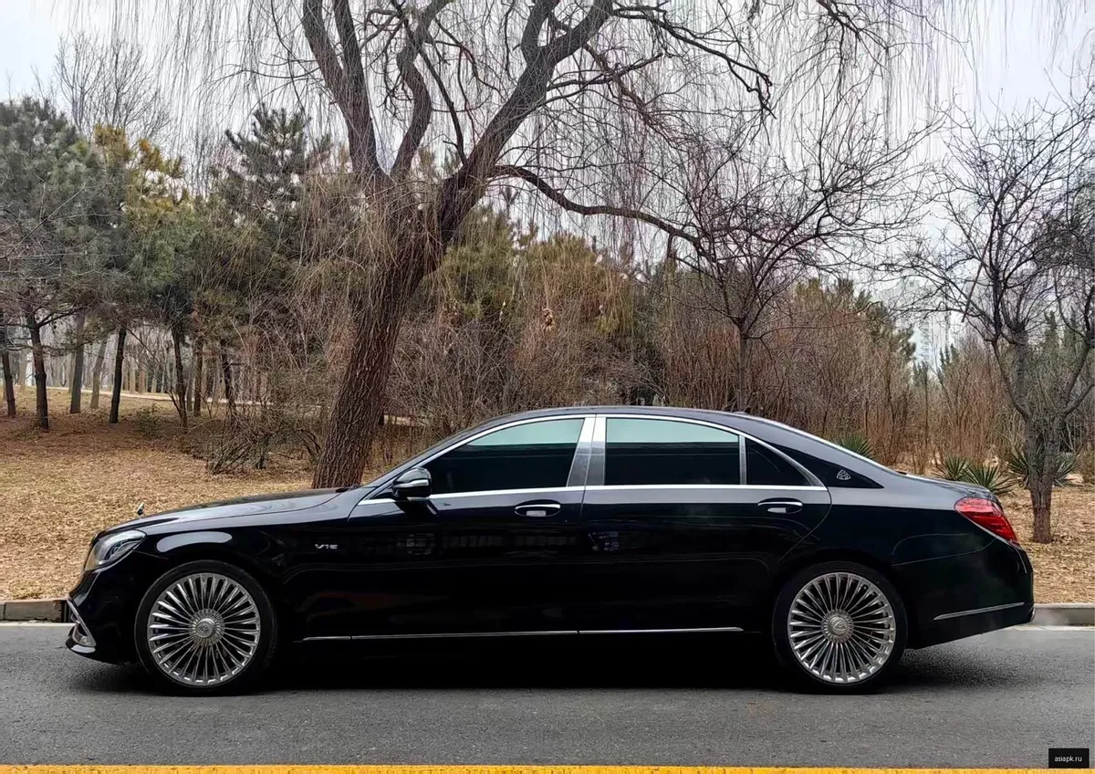 Mercedes-Benz S-Class 3