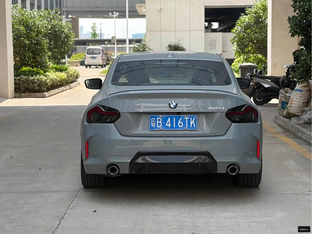 BMW 2-Series 5