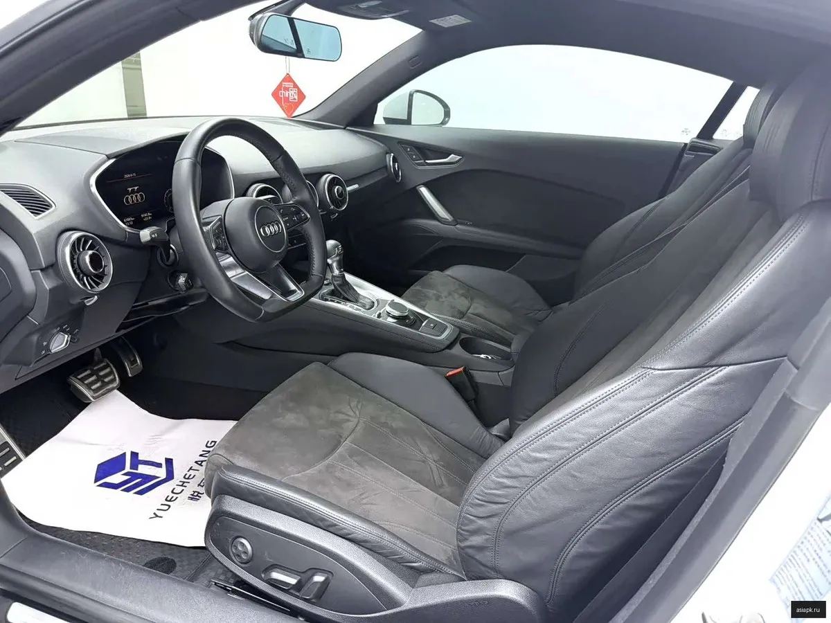 Audi TT 4