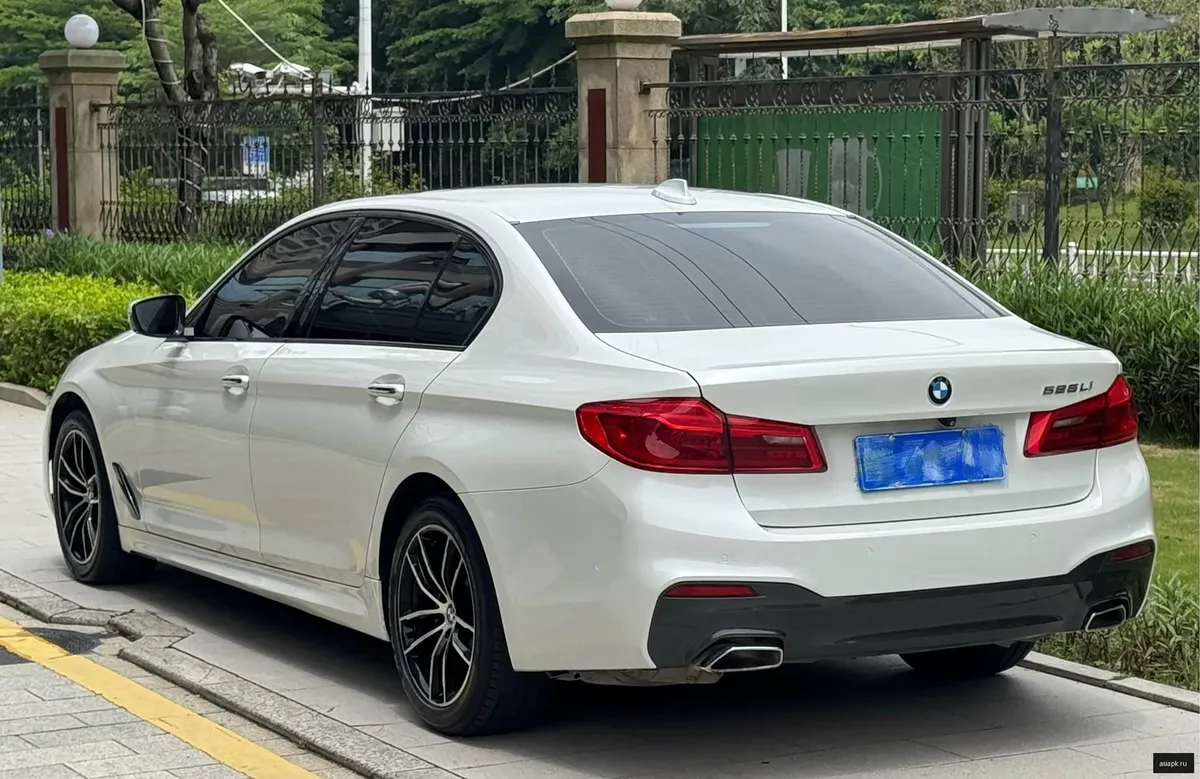 BMW 5-Series 6