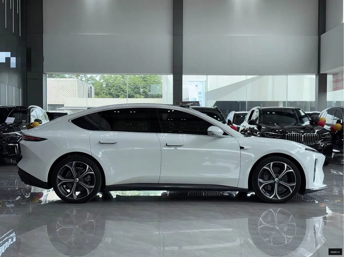 Nio ET5 3