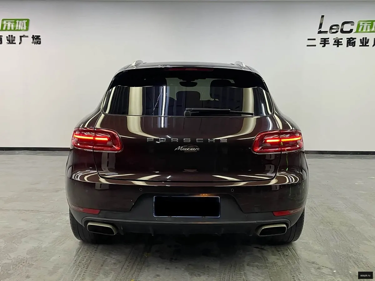 Porsche Macan 4