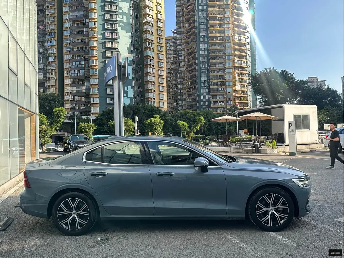 Volvo S60 4
