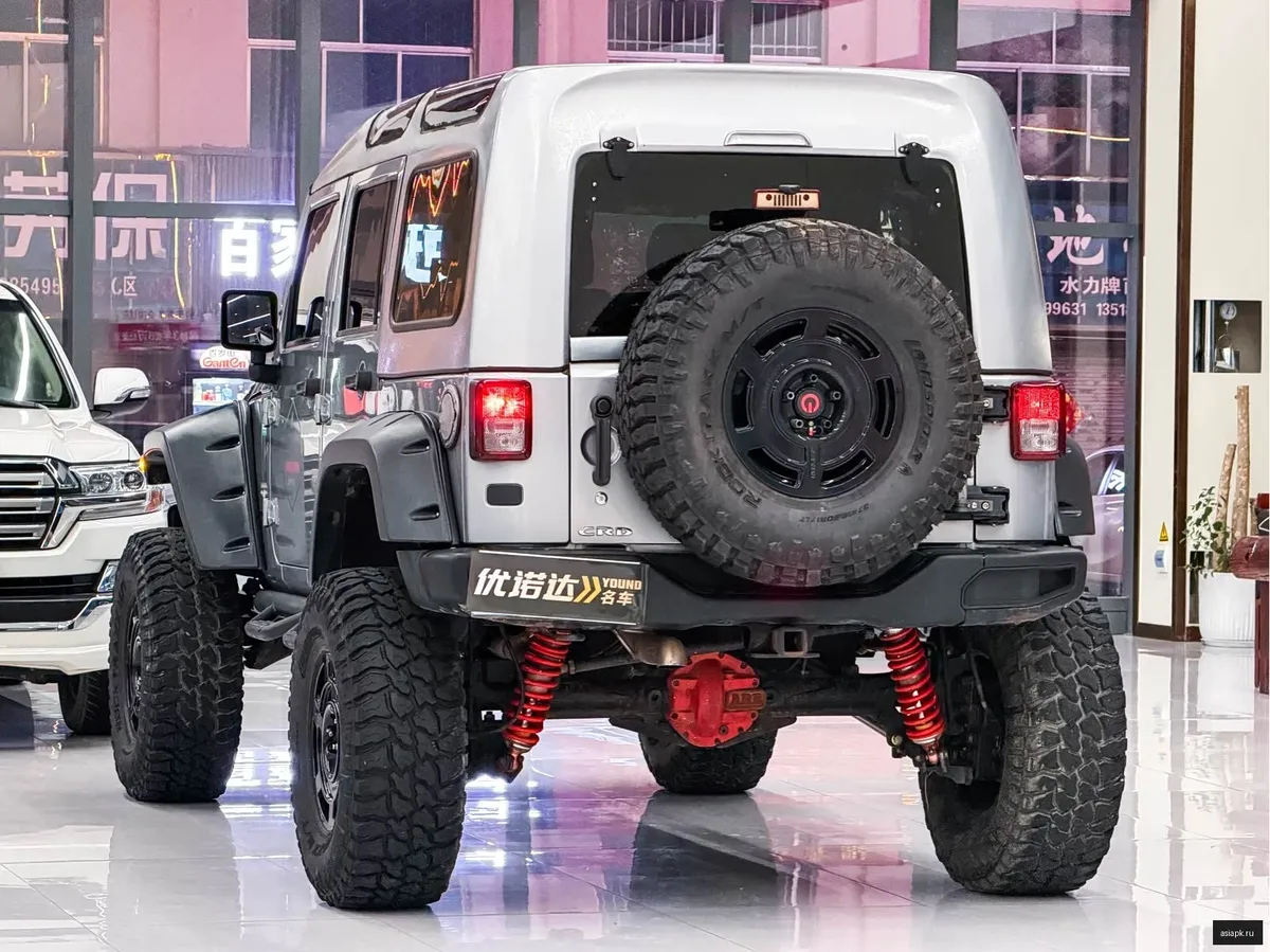 Jeep Wrangler 5