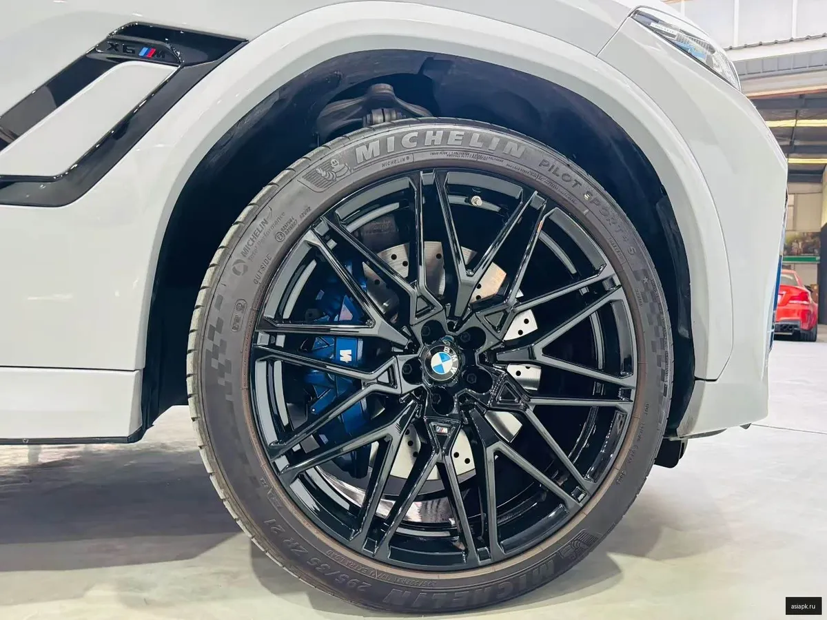 BMW X6 4