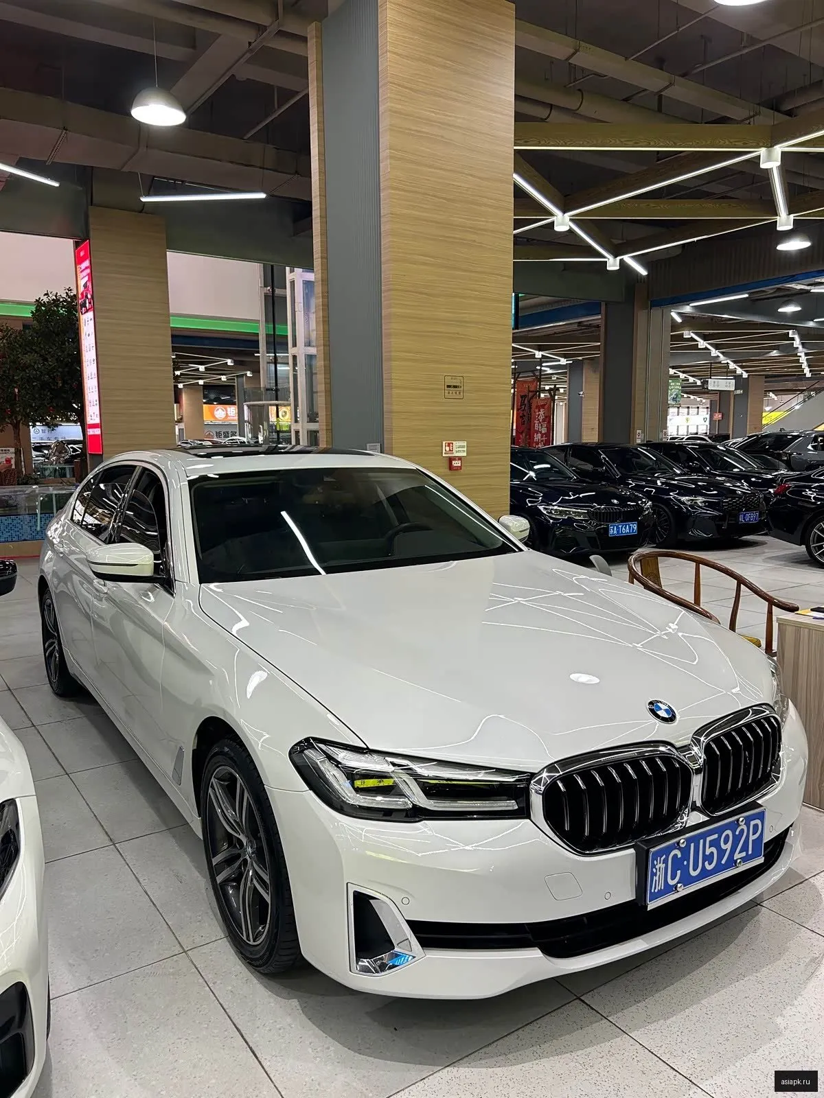 BMW 5-Series 3