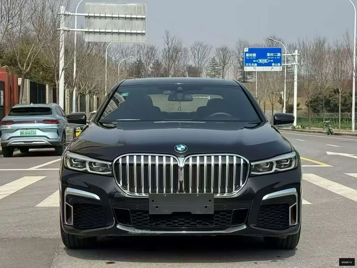 BMW 7-Series 2