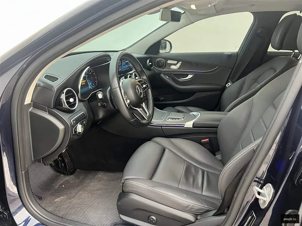 Mercedes-Benz C-Class 6