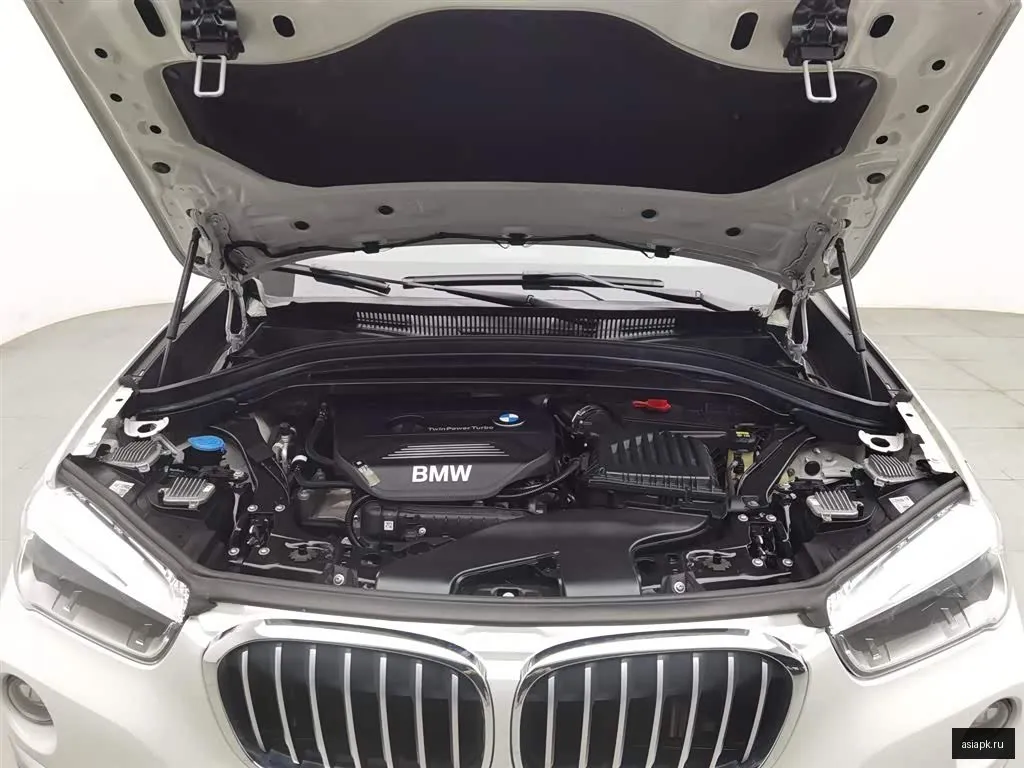 BMW X1 6
