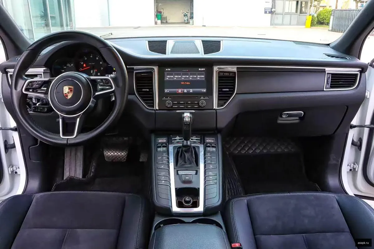 Porsche Macan 5