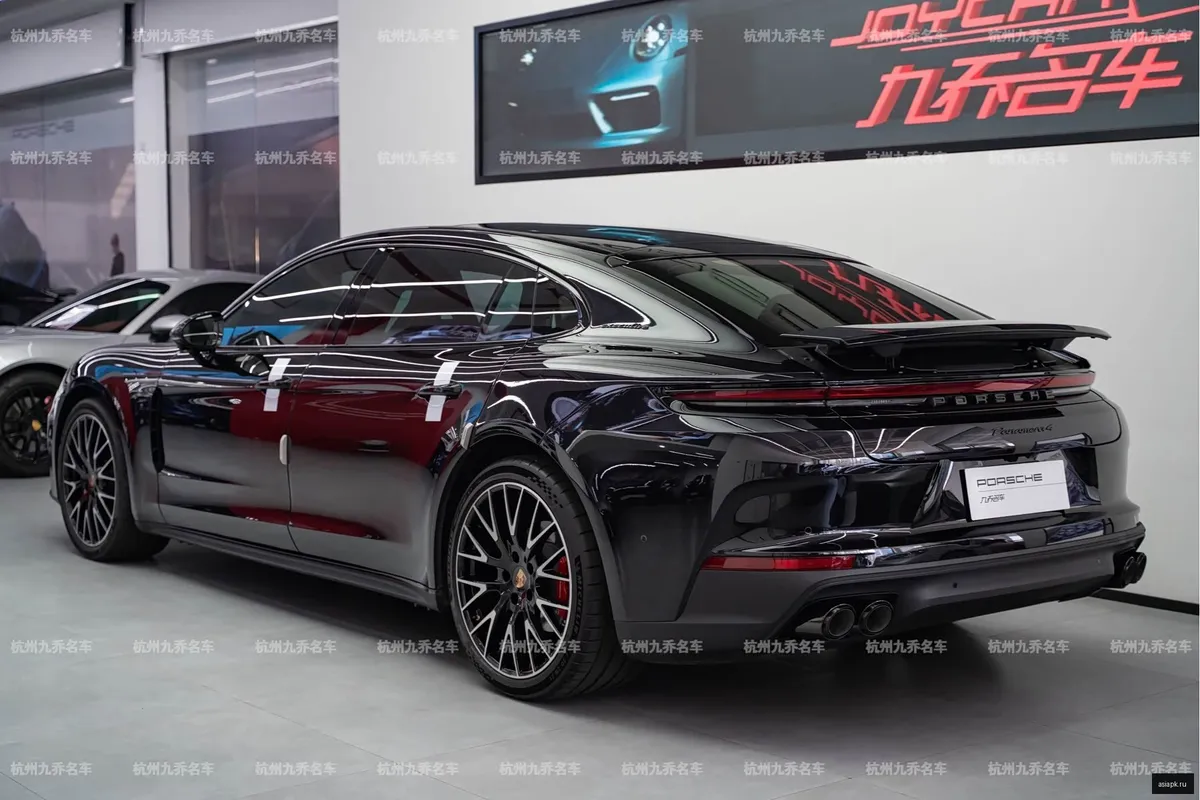 Porsche Panamera 5