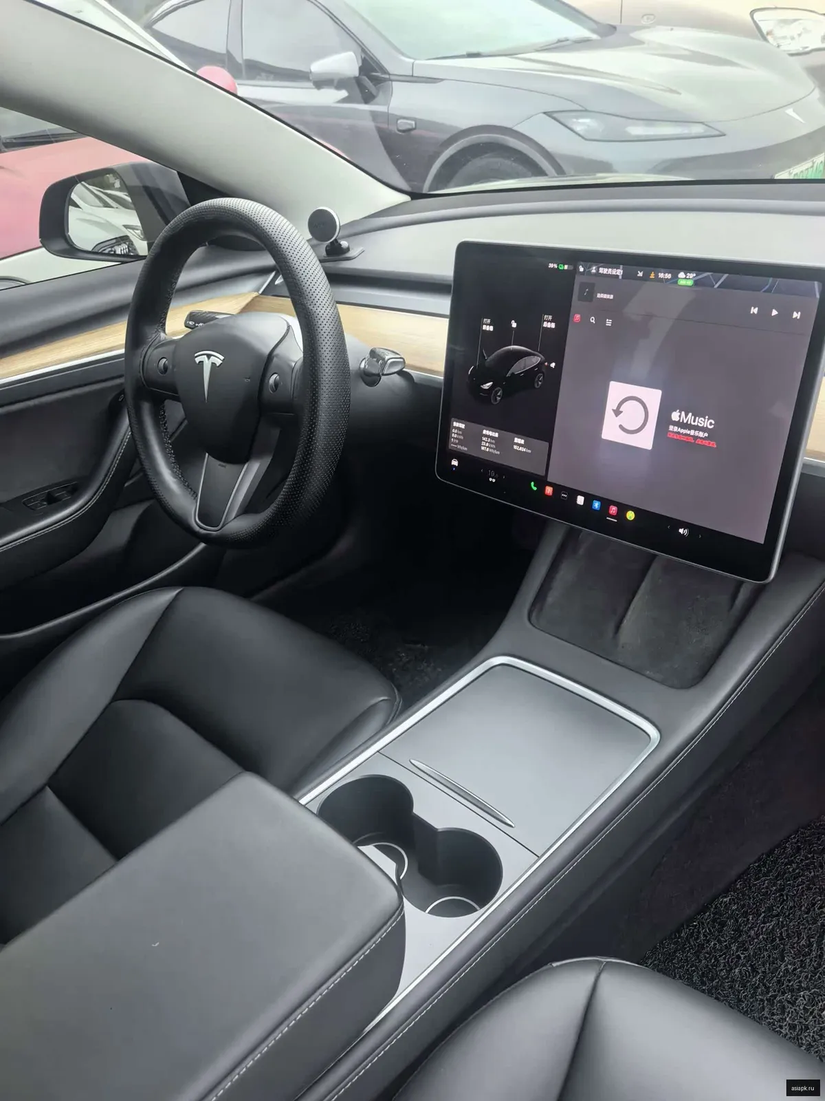 tesla Model Y 3